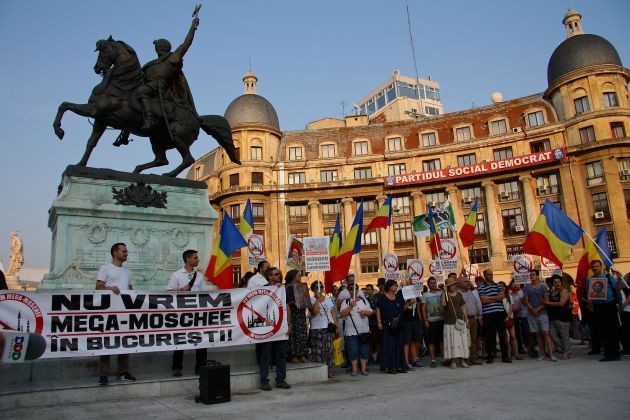 Protest against Mosque in Bucharest on 20 July, attended by far right groups Noua Dreapta and Ľudová strana Naše Slovensko