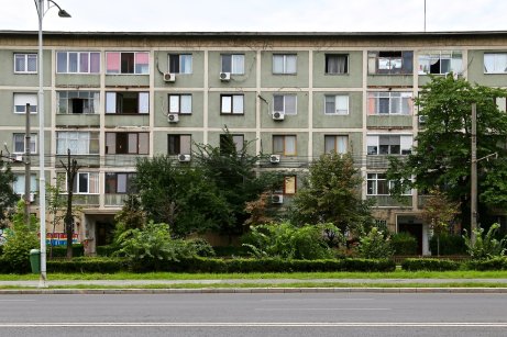 Modernist.max-2048x1024